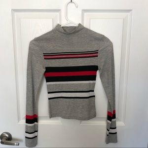Long Sleeve Gray Crop Top